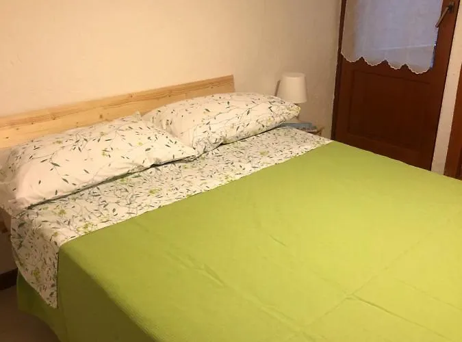La Casa Di Rox Ad Aosta - Small Holiday Apartment In Central Aosta - Alloggio Ad Uso Turistico - Vda - Aosta - N 0304